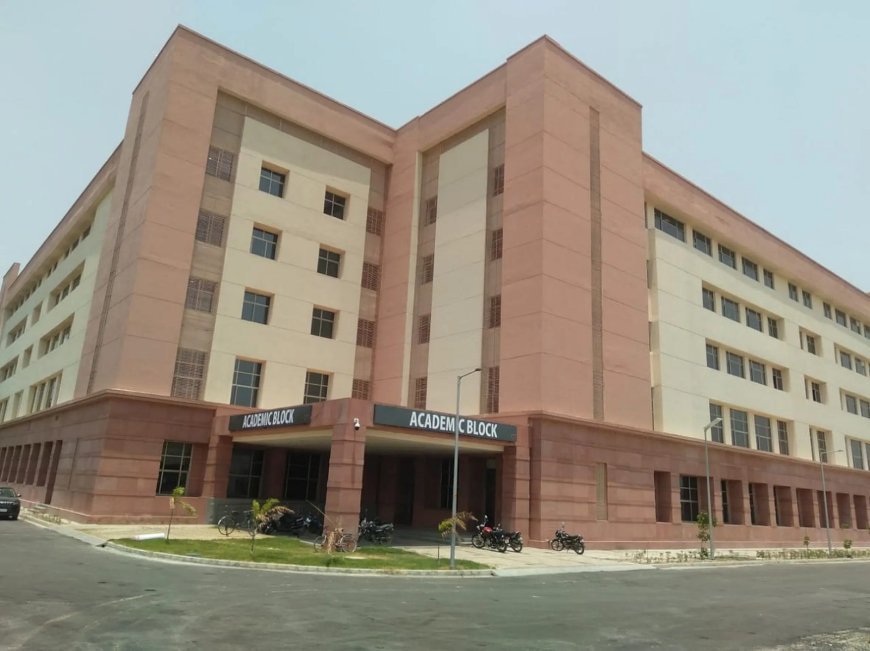 Sultanpur News: सुल्तानपुर मेडिकल कॉलेज में मरीजों की बदहाली- डॉक्टर-स्टाफ की अनुपस्थिति, बुनियादी सुविधाओं का अभाव