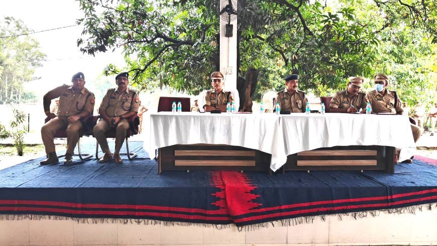 Hardoi News: हरदोई में एसपी नीरज कुमार जादौन ने रिक्रूट आरक्षियों को दी जे.टी.सी. प्रशिक्षण की ब्रीफिंग, यूपी पुलिस की सोशल मीडिया पॉलिसी पर जोर