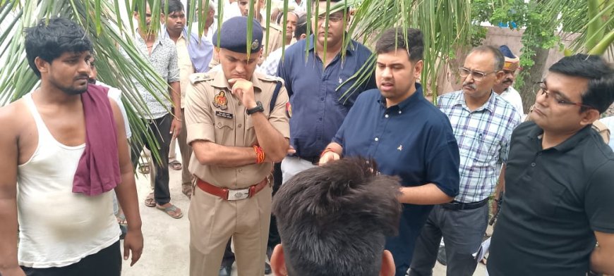 Hardoi News: तालाब में डूबकर तीन बच्चों की मौत, जिलाधिकारी और पुलिस अधीक्षक ने परिजनों को दी सांत्वना, अवैध खनन की जांच के निर्देश