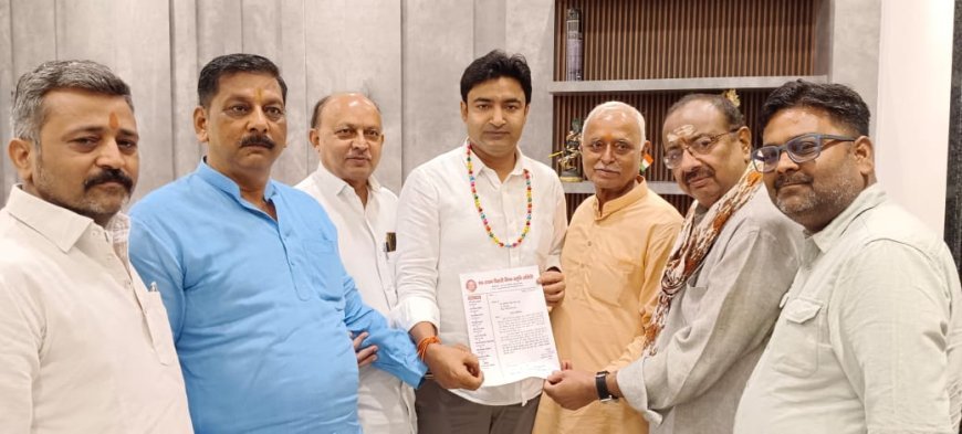 Kanpur News : कन्वेंशन सेंटर का नाम पर श्याम बिहारी मिश्रा के नाम पर करने की मांग