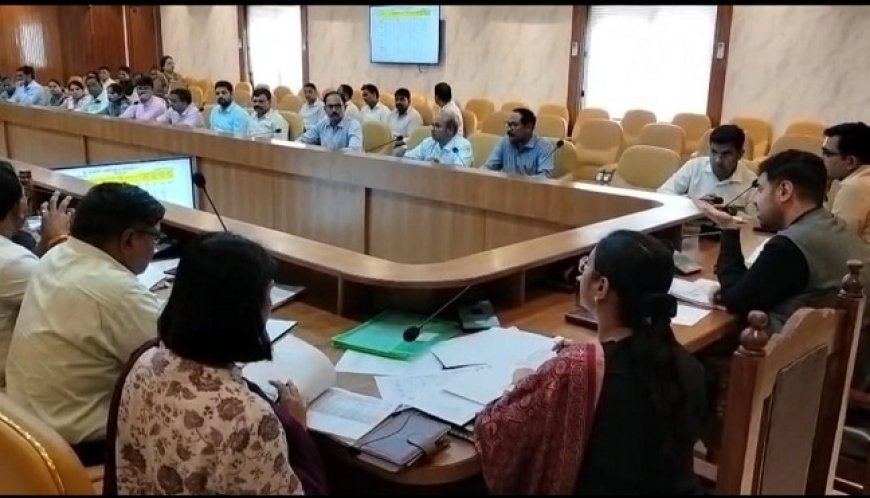 Hardoi News: एक जुलाई से शुरू होगा विशेष संचारी रोग नियंत्रण अभियान, अभियान को लेकर हुई जिला टास्क फोर्स की पहली बैठक। 