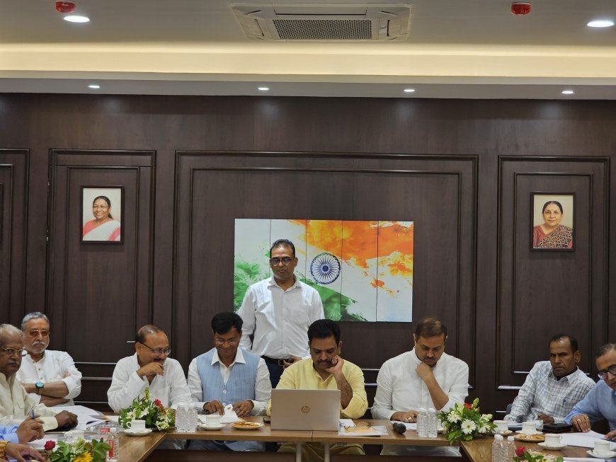 Lucknow News : प्रत्येक पात्र छात्र छात्रवृति पाने का अधिकारी, मुख्यमंत्री की मंशा कोई भी छात्र धन के अभाव में शिक्षा से वंचित न रहे -असीम अरुण