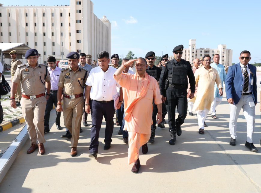 Gorakhpur News : सुरक्षा, सुविधा और स्वच्छता की मिसाल प्रस्तुत करें : CM योगी (Yogi)