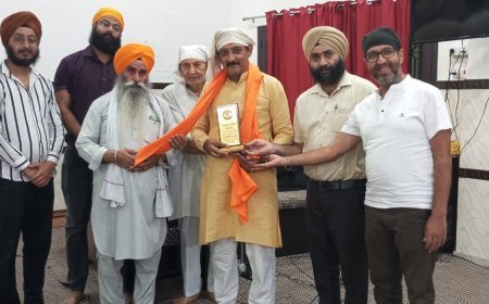 Deoband News : गुरू हरकिशन ट्रस्ट ने राजेश अनेजा व लक्ष्य अरोड़ा का किया अभिनंदन