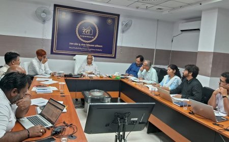 Lucknow: रेरा की समीक्ष बैठक संपन्न,  अध्यक्ष रेरा ने दिये आवश्यक दिशा निर्देश। 