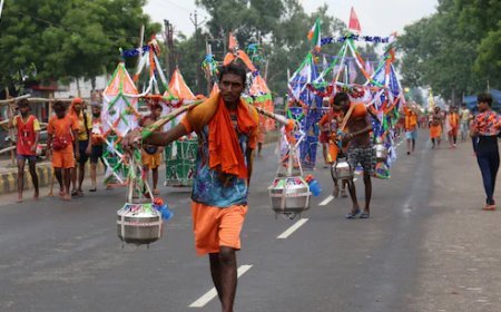 Yogi govt deploys 10,000+ women cops, sets up help desks for Kanwar devotees.