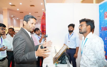 Lucknow : विश्व युवा कौशल दिवस के समापन समारोह में दिखी विरासत और तकनीक का संगम