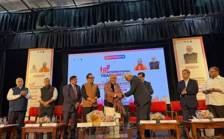 Lucknow : उत्तर प्रदेश इंटरनेशनल ट्रेड शो 2025 का बेंगलुरु रोड शो सम्पन्न, कर्नाटक के उद्योगपतियों से उत्तर प्रदेश में निवेश और सहभागिता का आह्वान