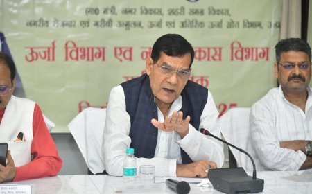 Lucknow: नगर विकास एवं ऊर्जा मंत्री की अध्यक्षता में सर्किट हाउस सभागार में बैठक संपन्न, विद्युत आपूर्ति दुरुस्त बनाए रखने के निर्देश 