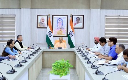 मुख्यमंत्री योगी का बड़ा फैसला: पूर्वी पाकिस्तान से विस्थापित परिवारों को मिलेगा भूमि स्वामित्व।