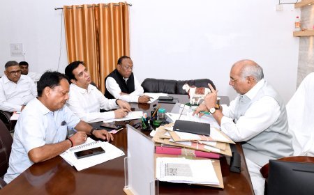 Lucknow : पशुओं को संक्रामक रोगों से बचाव हेतु 15 दिनों का विशेष टीकाकरण अभियान चलाने के निर्देश, एफएमडी टीकाकरण शत-प्रतिशत करने पर जोर