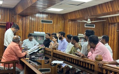 Lucknow : राज्य पिछड़ा वर्ग आयोग में 36 प्रकरणों की जनसुनवाई, त्वरित निस्तारण के निर्देश