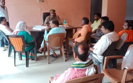 थाना समाधान दिवस: फरियादियों ने दर्ज कराईं शिकायतें, 8 राजस्व और 4 पुलिस विभाग से संबंधित।