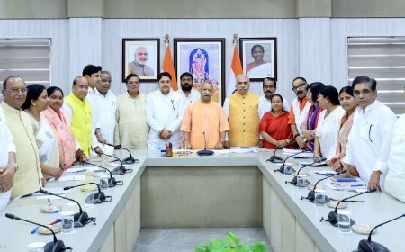 Lucknow : CM ने कानपुर मंडल के जनप्रतिनिधियों संग की विशेष संवाद बैठक, कानपुर मंडल में ₹10,914 करोड़ की लागत से 1,362 विकास कार्य प्रस्तावित