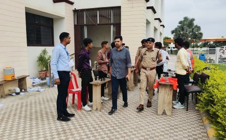 Hardoi : RO/ARO परीक्षा 2025 शांतिपूर्ण ढंग से संपन्न, जिलाधिकारी और पुलिस अधीक्षक ने किया केंद्रों का दौरा
