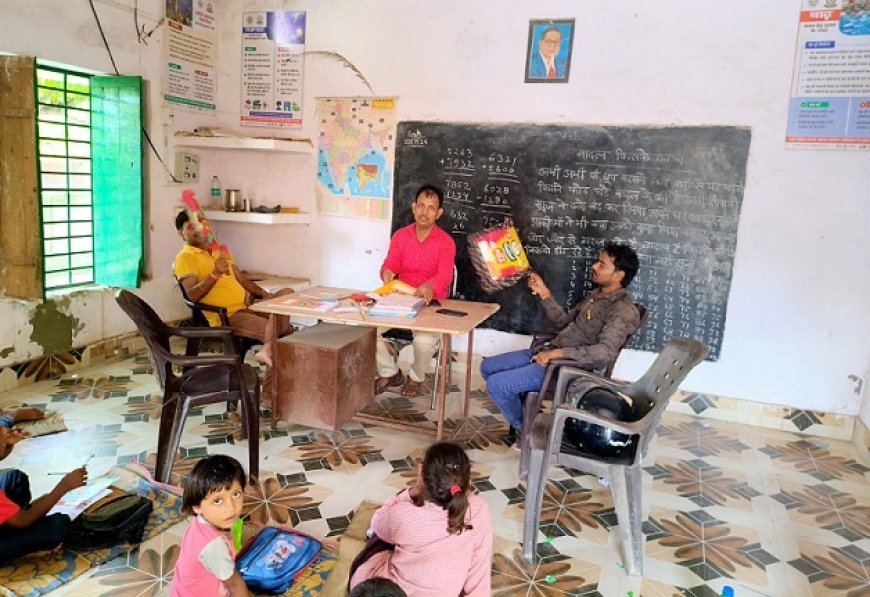 Hardoi News: भीषण गर्मी में शिक्षण कार्य करने को मजबूर अध्यापक, छात्रों को भी करना पड़ रहा परेशानी का सामना। 