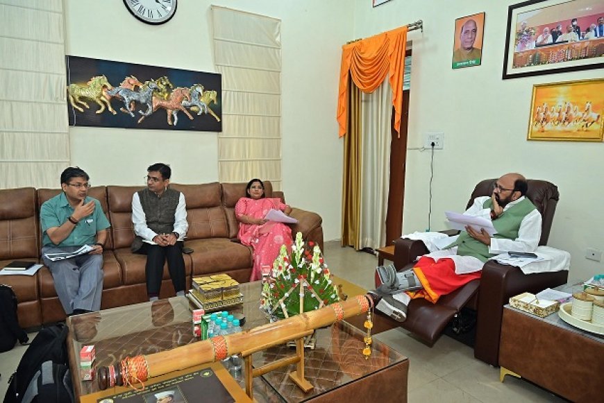 Lucknow News: उच्च शिक्षा मंत्री योगेन्द्र उपाध्याय ने पैरागुए के राजदूत डॉ. पीयूष सिंह से मुलाकात की। 