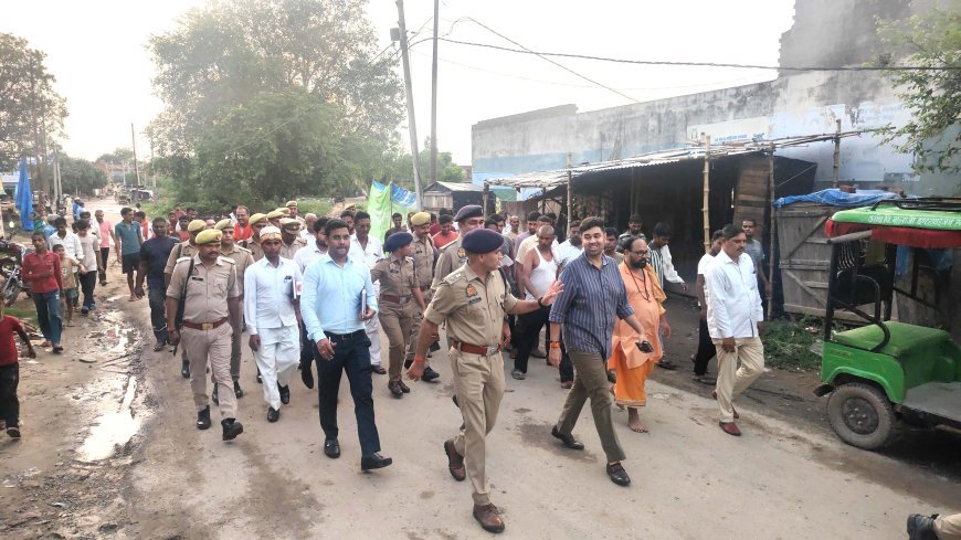 Hardoi News : हरदोई में DM व SP ने मोहर्रम और श्रावण मास की तैयारियों के लिए कर्बला और जुलूस मार्ग का निरीक्षण किया, निर्देश दिए