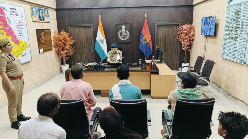 Hardoi News : जनसुनवाई में फरियादियों की 115 शिकायतों पर सुनवाई, त्वरित कार्रवाई के दिए निर्देश