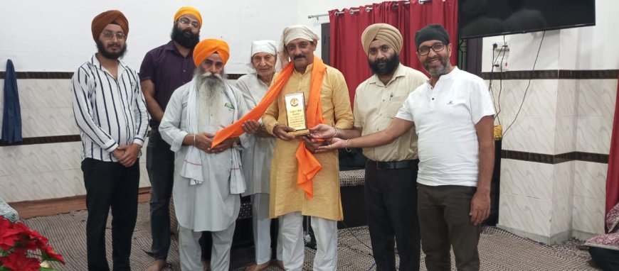 Deoband News : गुरू हरकिशन ट्रस्ट ने राजेश अनेजा व लक्ष्य अरोड़ा का किया अभिनंदन