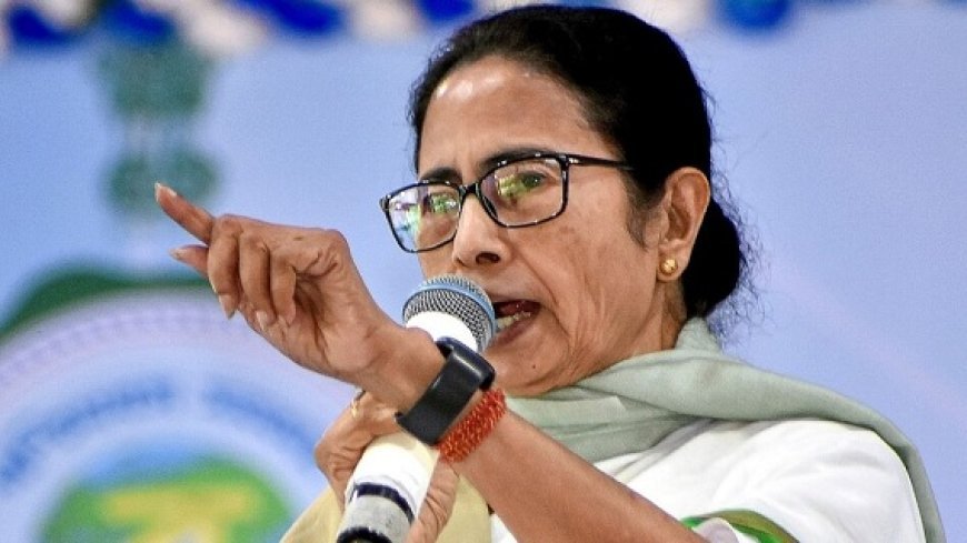 Mamata Banerjee  ने लगाया बंगाली प्रवासियों को निशाना बनाने का आरोप, BJP शासित राज्यों के खिलाफ कानूनी कार्रवाई की चेतावनी।