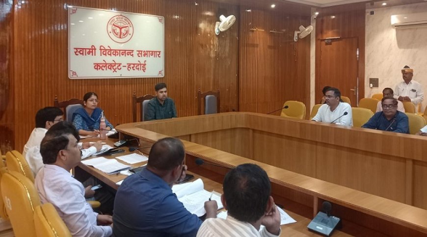 जिला पोषण समिति की बैठक: आँगनबाड़ी केंद्रों में पोषण और नवाचार पर जोर। 