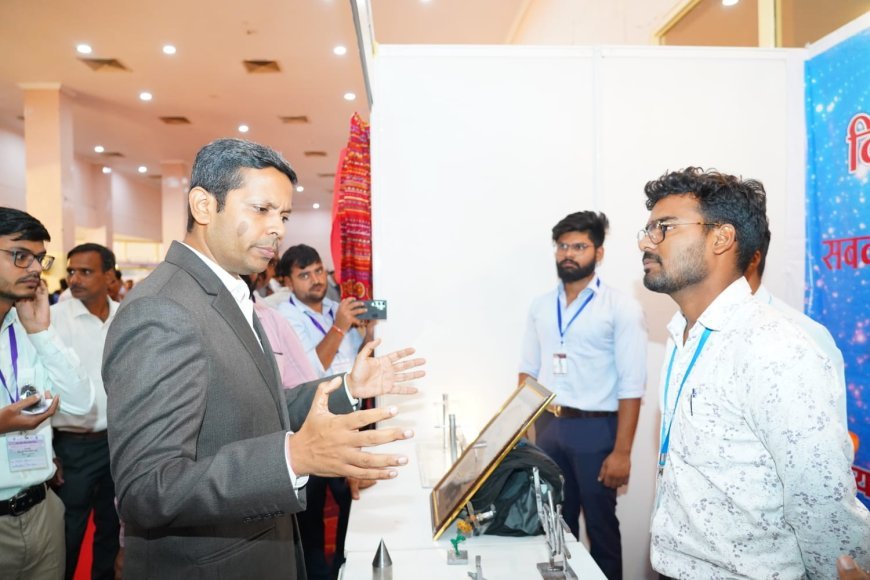 Lucknow : विश्व युवा कौशल दिवस के समापन समारोह में दिखी विरासत और तकनीक का संगम