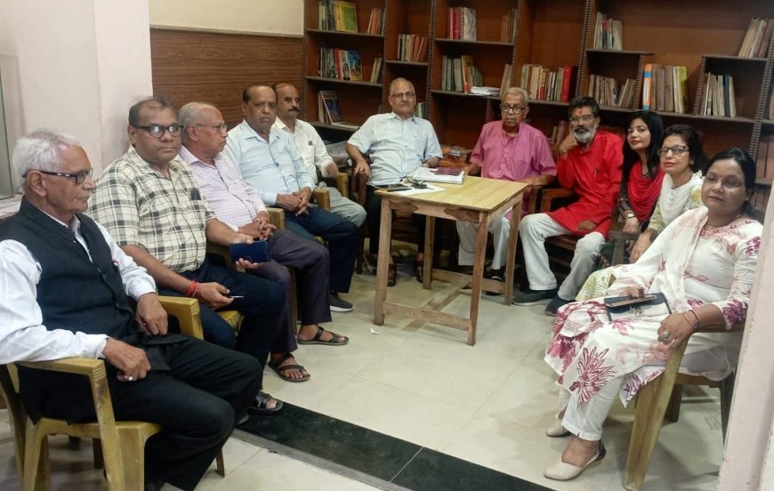 Hardoi : हरदोई में वरदान ट्रस्ट की बैठक संपन्न, नवंबर में दो बड़े आयोजन की तैयारी शुरू