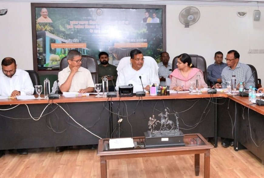 उत्तर प्रदेश पर्यटन विभाग की समीक्षा: पर्यटन मंत्री जयवीर सिंह ने रिक्त पदों को भरने और योजनाओं के जमीनी क्रियान्वयन पर दिए कड़े निर्देश। 