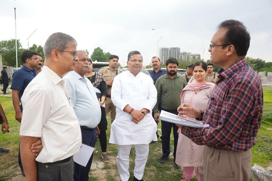 पर्यटन एवं संस्कृति मंत्री जयवीर सिंह व प्रमुख सचिव पर्यटन के साथ संग्रहालय का किया स्थलीय निरीक्षण।