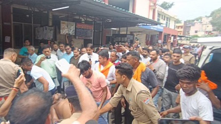 हरिद्वार के मनसा देवी मंदिर में भगदड़, चार यूपी निवासियों की मौत, मृतक- परिजनों के लिए 2 लाख रुपये और घायलों के लिए 50 हजार रुपये की सहायता राशि की घोषणा