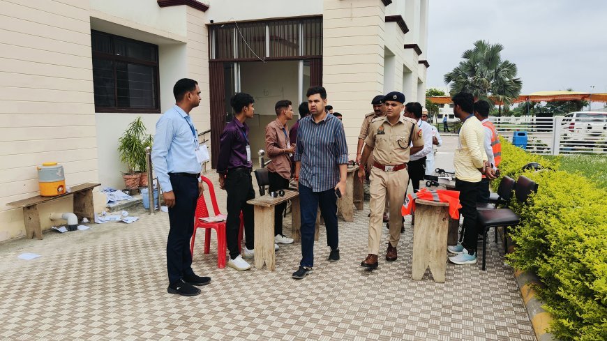 Hardoi : RO/ARO परीक्षा 2025 शांतिपूर्ण ढंग से संपन्न, जिलाधिकारी और पुलिस अधीक्षक ने किया केंद्रों का दौरा
