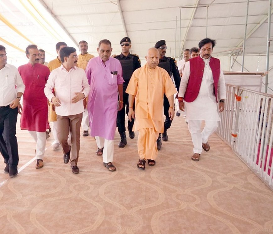 मुख्यमंत्री योगी आदित्यनाथ ने किया प्रधानमंत्री के प्रस्तावित जनसभा स्थल का निरीक्षण।
