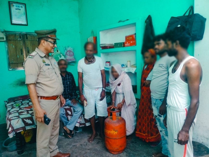 Hardoi : पुलिस की त्वरित कार्रवाई- वृद्ध महिला की बिजली बिल और गैस सिलेंडर की शिकायत का एक दिन में समाधान