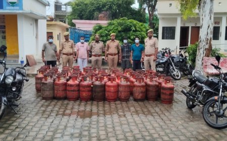 Hardoi : सुरसा पुलिस ने 64 चोरी के गैस सिलेंडर और दो मोटरसाइकिलों के साथ चार अभियुक्तों को किया गिरफ्तार