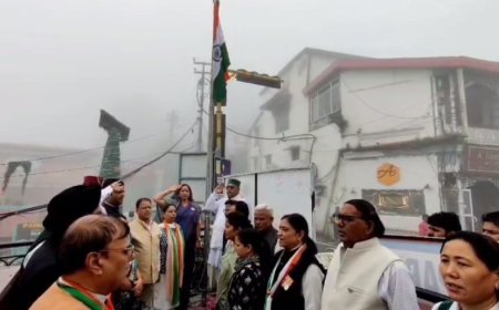 मसूरी में धूमधाम से मना 78 वां स्वतंत्रता दिवस, गांधी चौक पर गूंजा ‘भारत माता की जय’, नगरपालिका अध्यक्ष मीरा सकलानी ने किया ध्वजारोहण। 