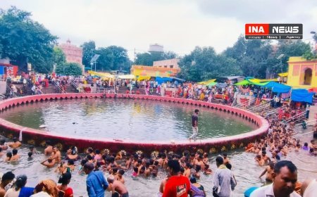 Sitapur : भाद्रपद के शनिश्चरी अमावस्या पर्व पर नैमिषारण्य में हजारों की संख्या में उमड़े श्रद्धालु