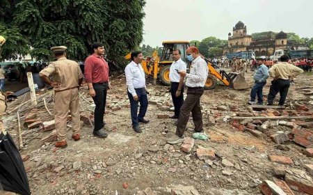Lucknow : रिफा-ए-आम क्लब में एलडीए ने विरोध के बीच हटाये अवैध कब्जे, अवैध अध्यासियों को विस्थापन नीति के तहत आवंटित किये गये प्रधानमंत्री आवास