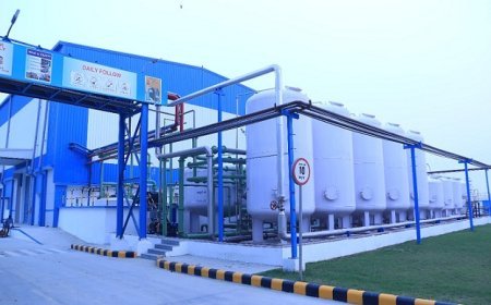 योगी सरकार में देश के दिग्गज निवेशकों को भाया गोरखपुर: अडानी समूह और कोका कोला के प्रमुख बॉटलर ने भी उद्योग लगाने को ली जमीन। 