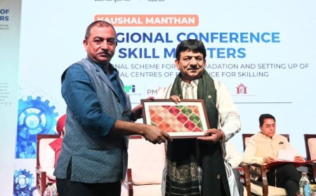 Lucknow : मंत्री कपिल देव अग्रवाल ने चंडीगढ़ में कौशल विकास कॉन्फ्रेंस में उत्तर प्रदेश सरकार का किया प्रतिनिधित्व