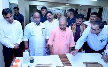 Varanasi : दुर्लभ पांडुलिपियों के संरक्षण के लिए हरसंभव सहयोग देगी प्रदेश सरकार : मुख्यमंत्री