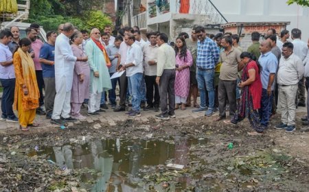 उत्तर प्रदेश के वित्त मंत्री सुरेश खन्ना का लखनऊ में औचक निरीक्षण: साफ-सफाई और व्यवस्थाओं पर जोर। 