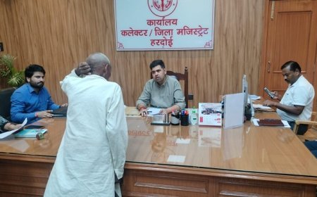 जिलाधिकारी अनुनय झा ने जन सुनवाई में सुनीं 43 शिकायतें, त्वरित निस्तारण के दिए निर्देश। 