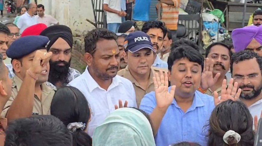 जिलाधिकारी ने बाजपुर जलभराव क्षेत्रों का किया स्थलीय निरीक्षण, मुख्यमंत्री धामी ने लेवाड़ा नदी में दो पुल और तटबंध के लिए 23 करोड़ का जीओ किया जारी।