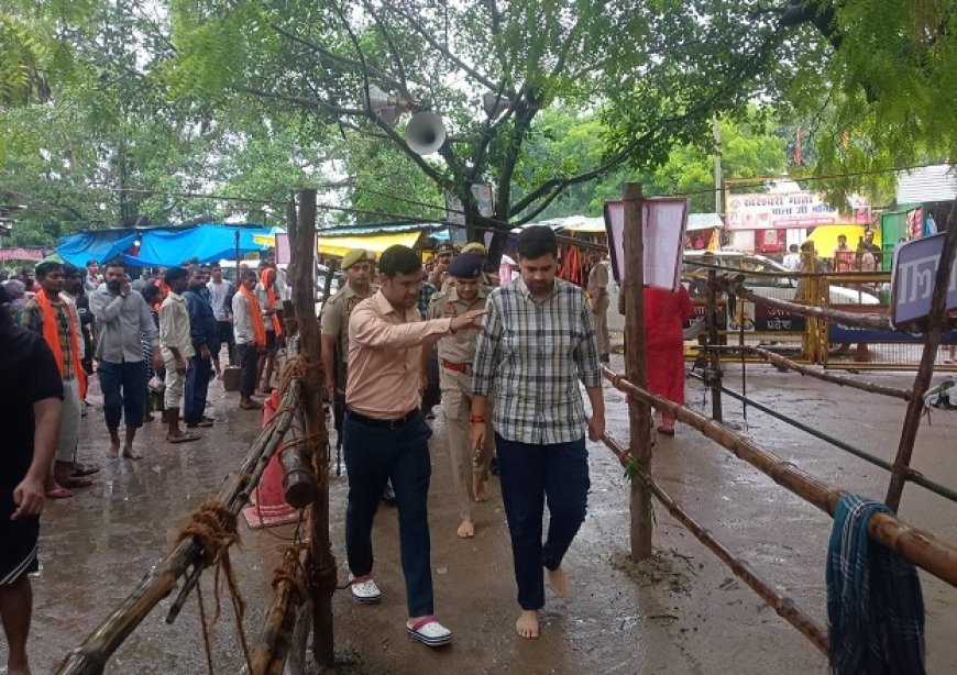 श्रावण मास के अंतिम सोमवार को जिलाधिकारी व पुलिस अधीक्षक ने किया सकाहा मंदिर का भ्रमण। 