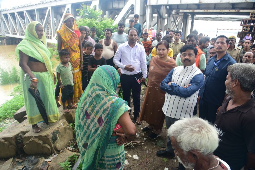 Lucknow : मंत्री नन्दी ने करछना तहसील के बाढ़ प्रभावित कटका गांव का किया निरीक्षण