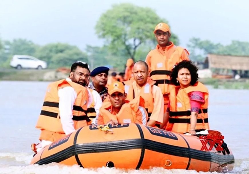 Lucknow : योगी सरकार ने बाढ़ की आफत से 1,72, 255 लोगों को दिलायी राहत, हर चुनौती से निपटने को एनडीआरएफ, एसडीआरएफ और पीएसी तैनात