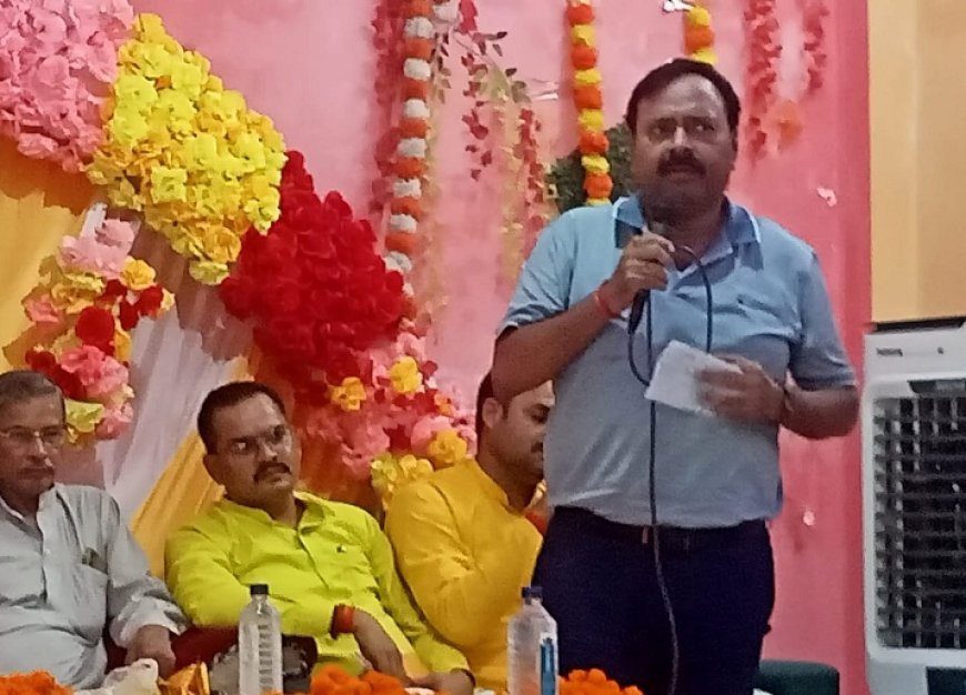 सांसद अशोक कुमार रावत ने जनसभा को किया संबोधित, सीमा भार्गव के लिए मांगा भारी समर्थन।