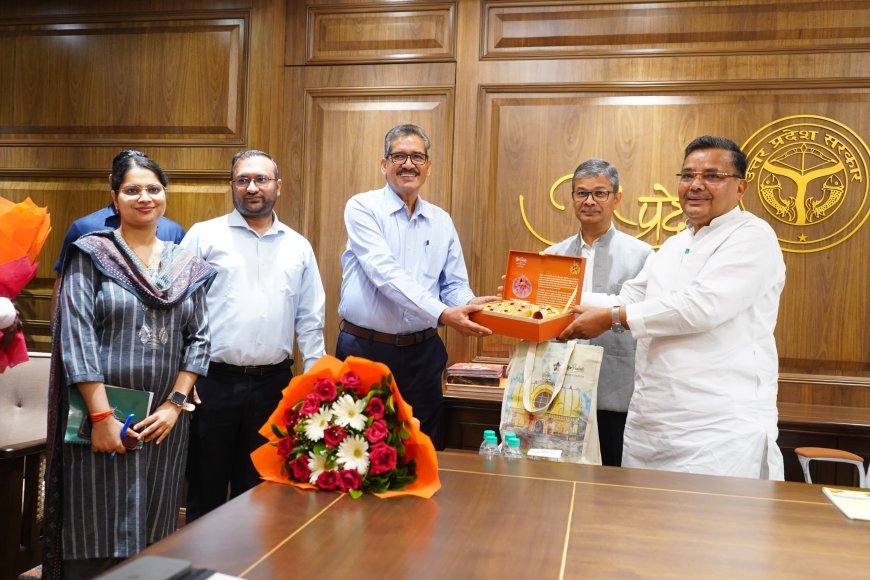 Lucknow : पर्यटन मंत्री जयवीर सिंह की उपस्थिति में सारनाथ को यूनेस्को वर्ल्ड हेरिटेज साइट में शामिल करने हेतु वरिष्ठ अधिकारियों की संयुक्त बैठक