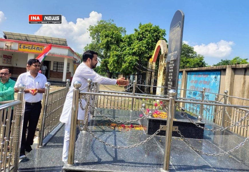 Hardoi : हरियावां में स्वतंत्रता दिवस पर ध्वजारोहण, वृक्षारोपण और बैडमिंटन कोर्ट का उद्घाटन